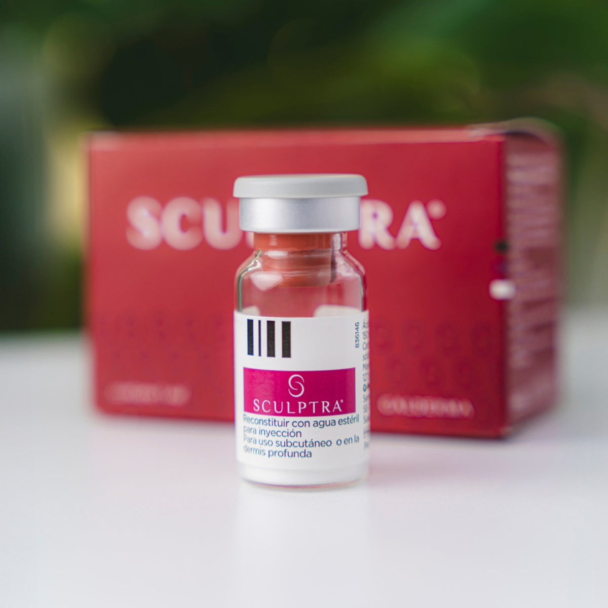 Vial y caja de Sculptra bioestimulador de colágeno